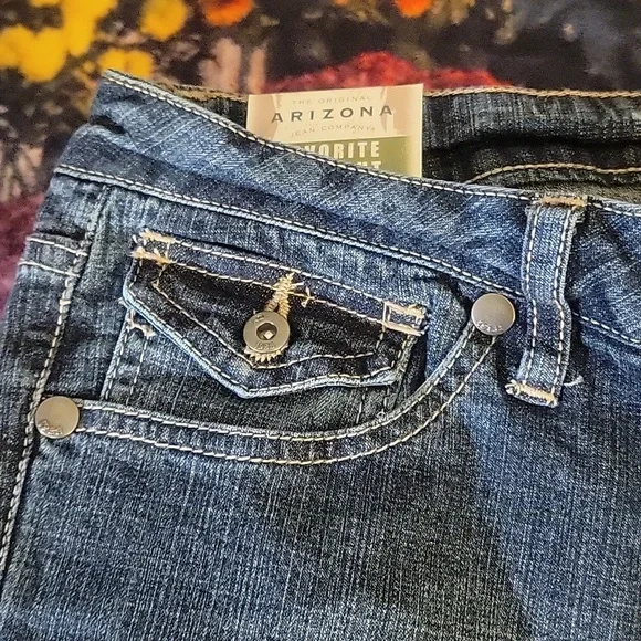 NWT Juniors Arizona Boot Cut Jeans - Picture 4 of 8